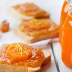 Orangen-Toast-mit-Zitrus-Karotten-Honig-Shake-Foto-Maike-Helbig-fuer-Bettina Bergwelt / www.myotherstories.de