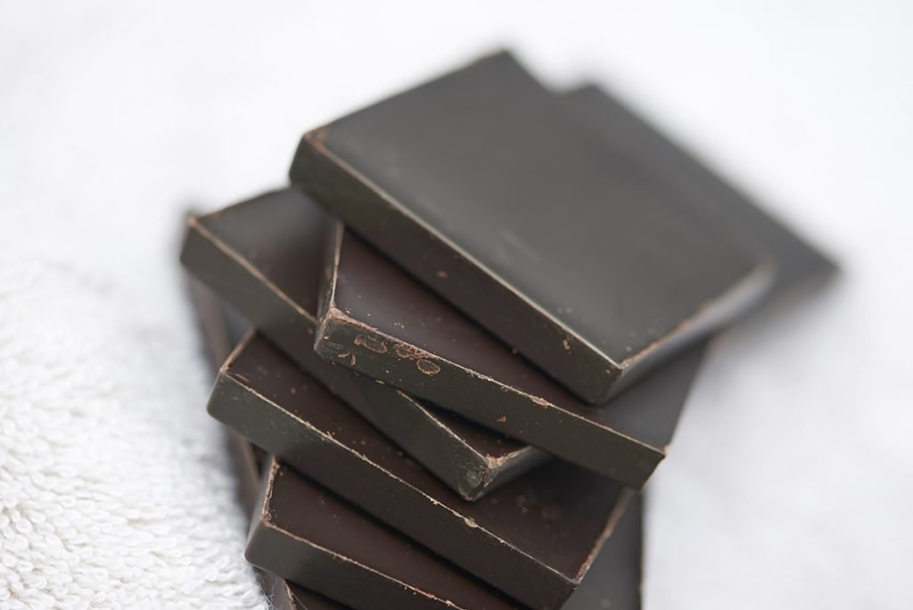 schwarze-schokolade-fuer-Mousse-au-Chocolat-Gesichtsmaske-Foto: Maike Helbig-myotherstories.de