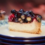 stueck-blueberry-cheesecake-mit-viel-vanille-foto-maike-helbig-fuer-www.myotherstories.de