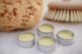 lippenpflege-mit-kokosöl-bienenwachs-und-vanille-foto-maike-helbig-fuer-www.myotherstories.de